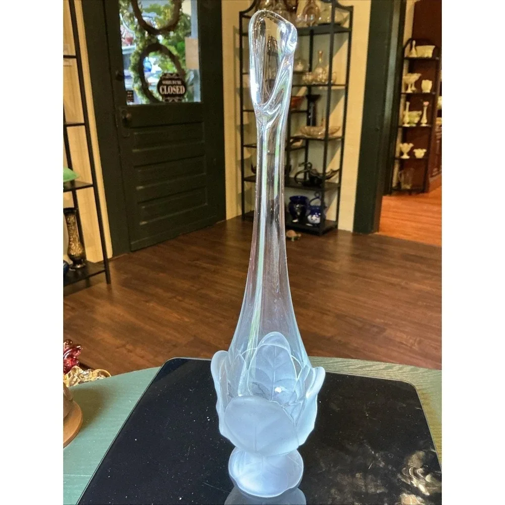 Vintage MCM Viking Glass Swung Vase Cabbage Leaf Satin Footed Base 13